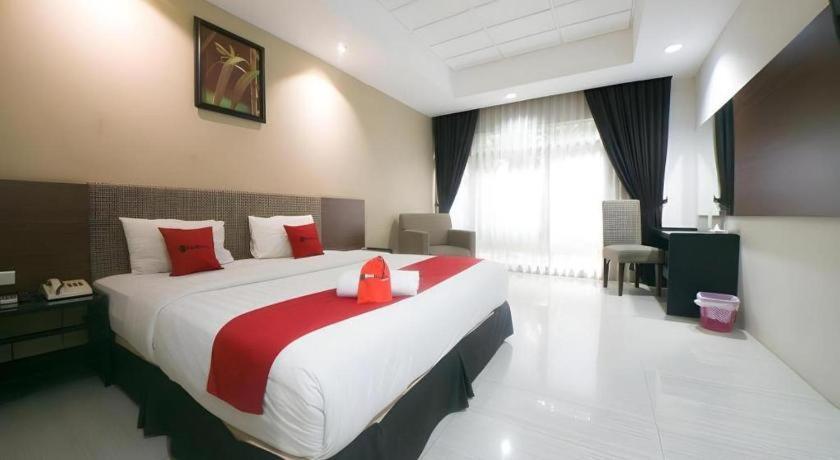 New Grand Park Hotel سورابايا المظهر الخارجي الصورة