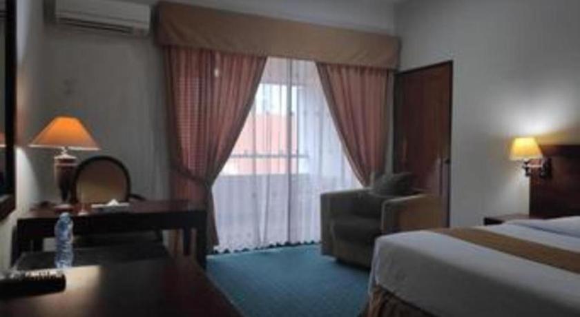 New Grand Park Hotel سورابايا المظهر الخارجي الصورة