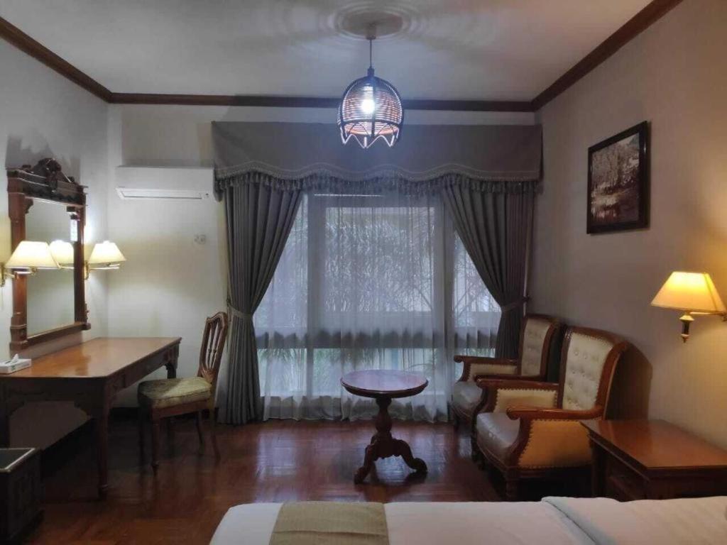 New Grand Park Hotel سورابايا المظهر الخارجي الصورة