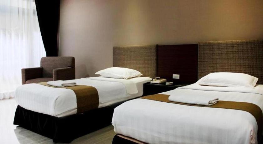 New Grand Park Hotel سورابايا المظهر الخارجي الصورة