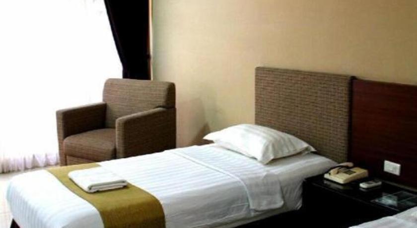 New Grand Park Hotel سورابايا المظهر الخارجي الصورة