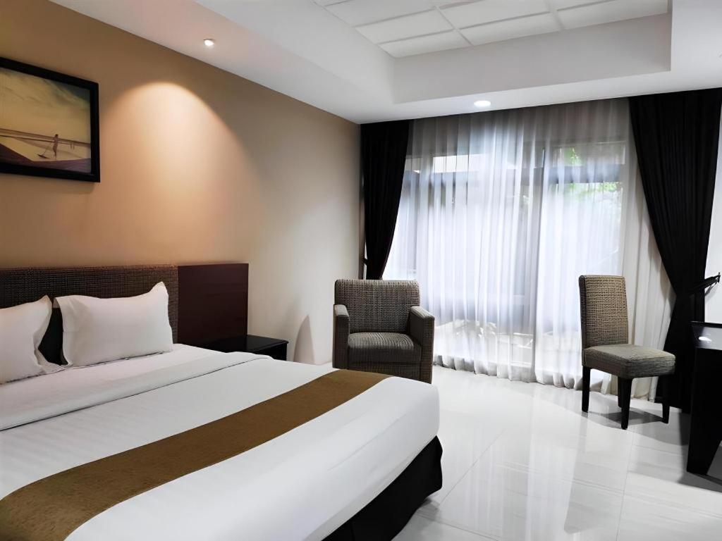 New Grand Park Hotel سورابايا المظهر الخارجي الصورة