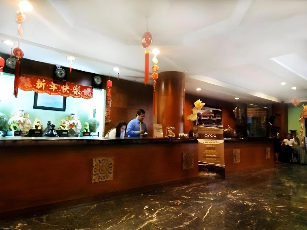 New Grand Park Hotel سورابايا المظهر الخارجي الصورة